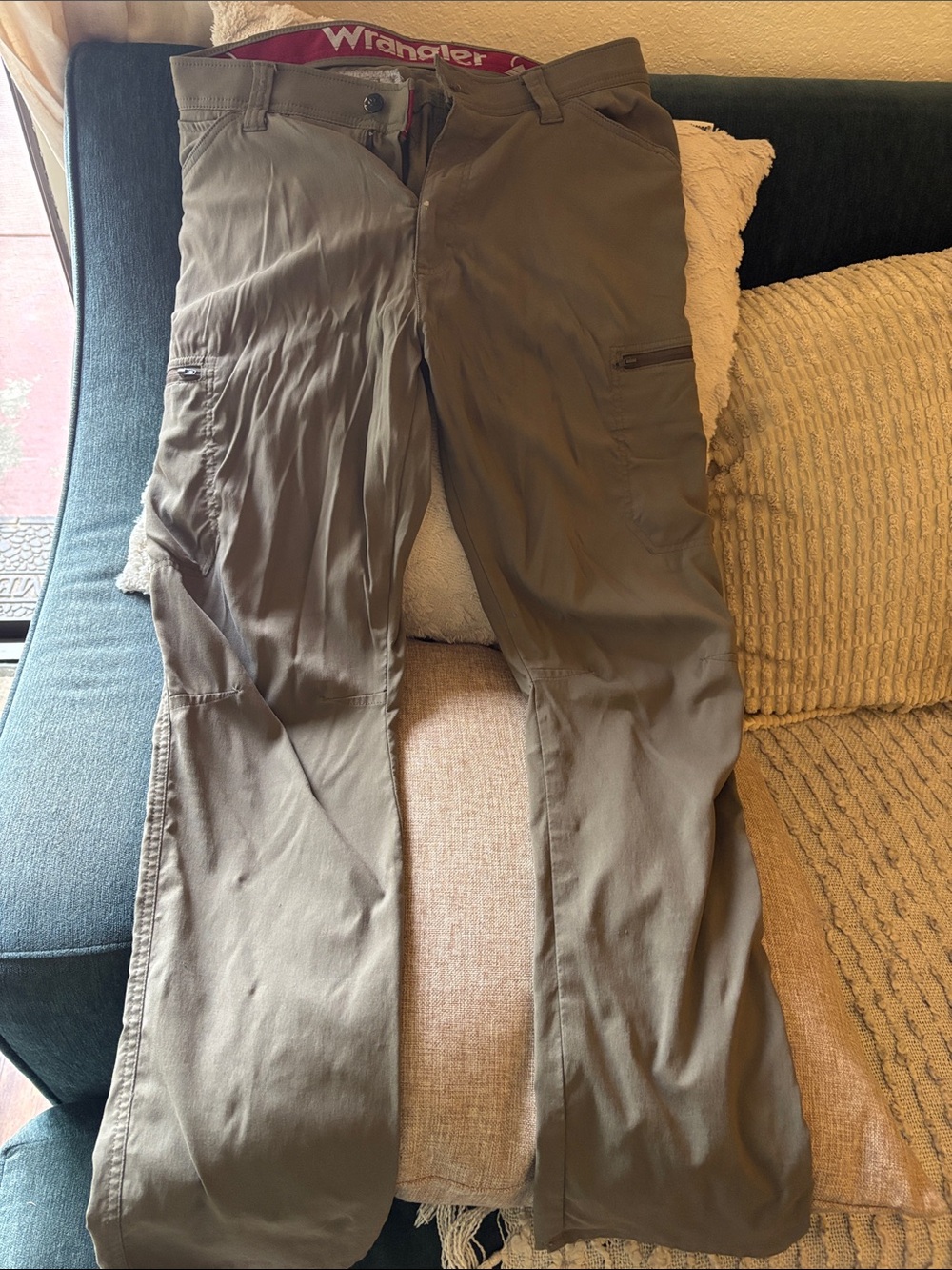 Wrangler Men's Olive Cargo Utility Pants in Deep Olive